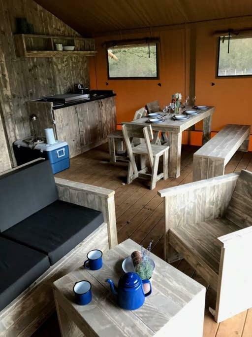 Lapwing Safari Tent เชลเทนแฮม ภายนอก รูปภาพ