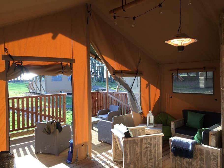 Lapwing Safari Tent เชลเทนแฮม ภายนอก รูปภาพ